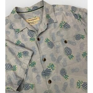 Tommy Bahama Original Fit Pineapple‎ Print Short Sleeve Button Up Shirt